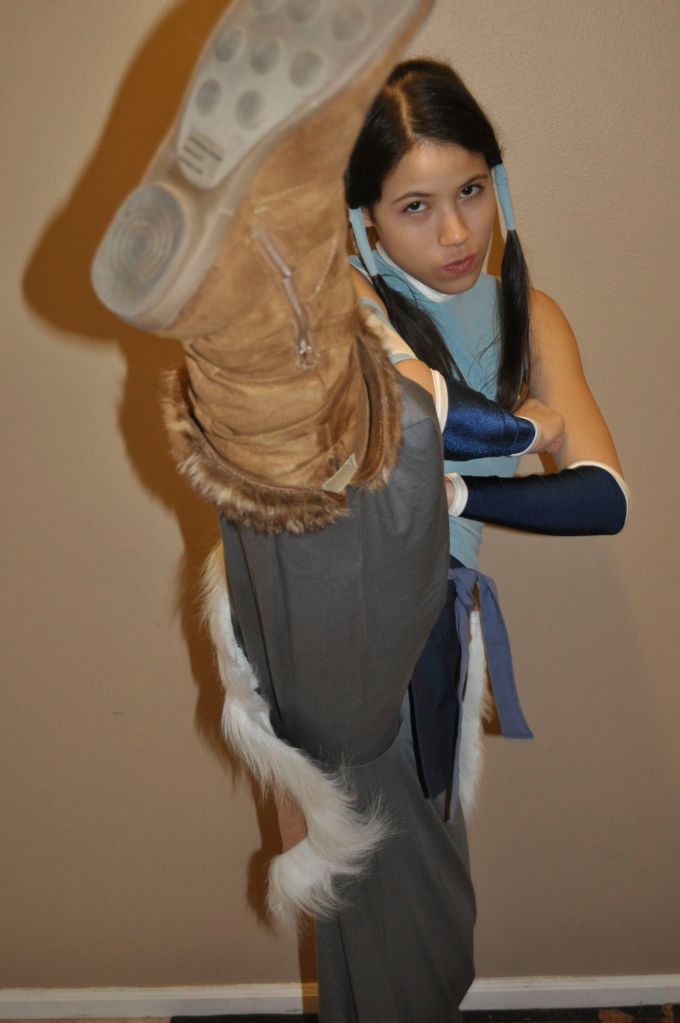 Korra_kickingbutt