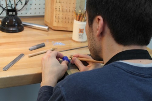 Carving design pattern into wax